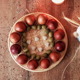 Пасхальная подставка для яиц и кулича